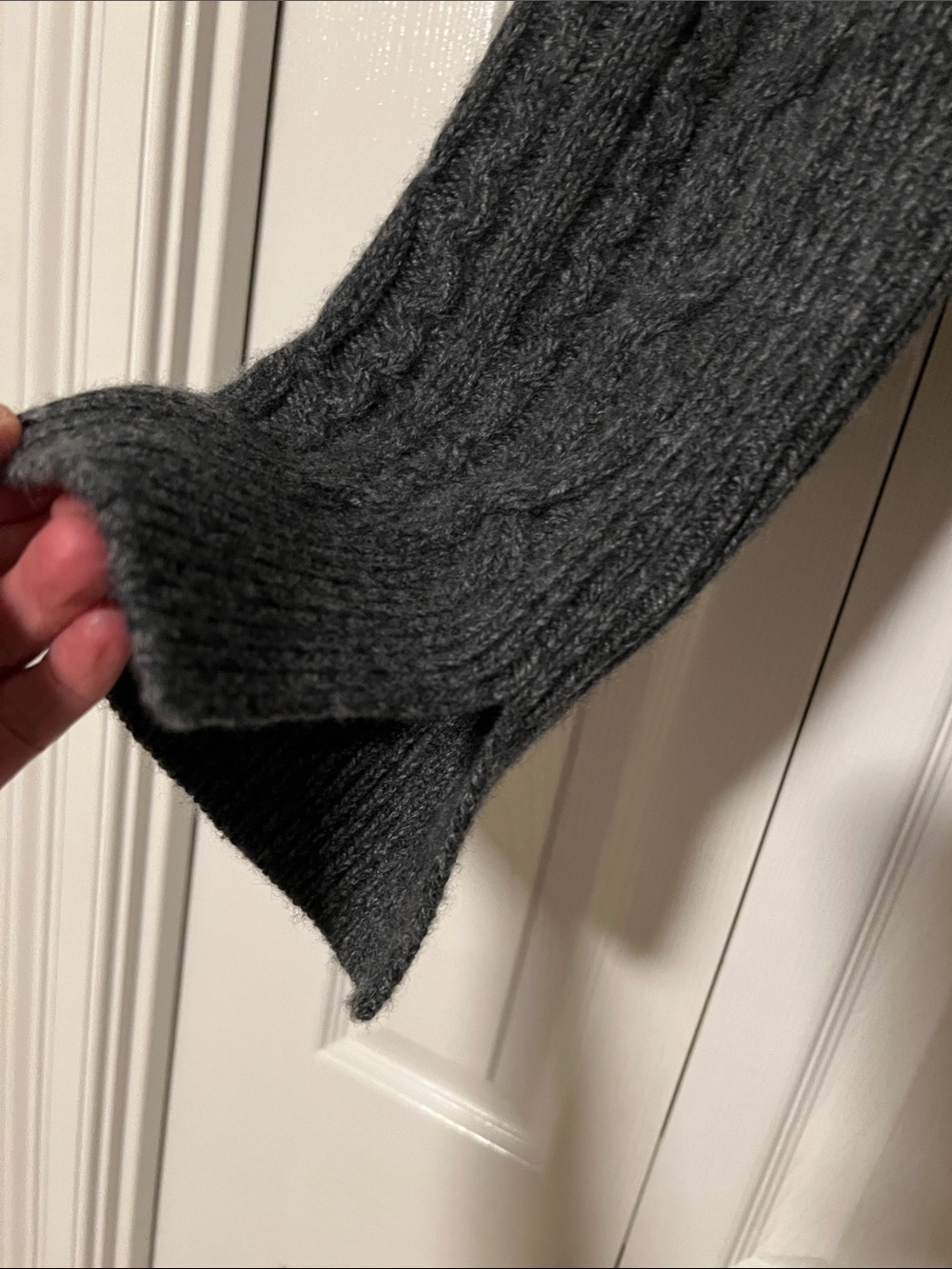 BANANA REPUBLIC Cashmere Cable-Knit Cropped Sweater With Vented Back, S - Picture 6 of 8